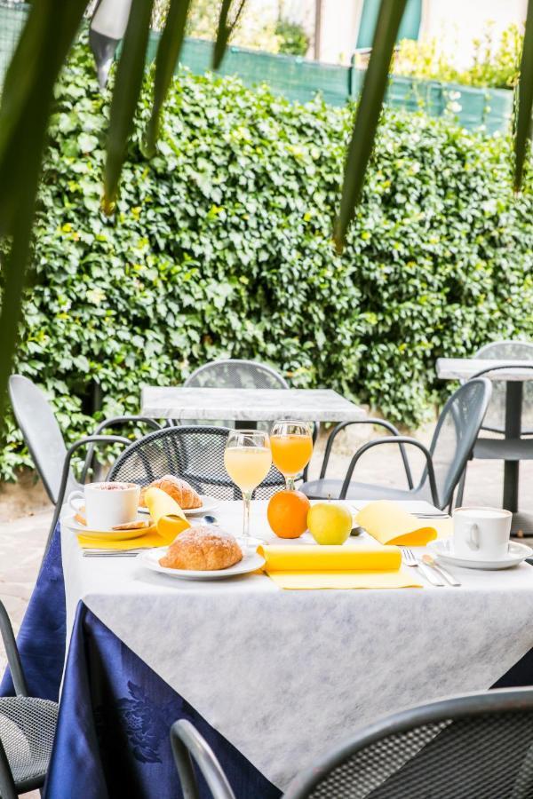 Hotel Raphael 몬테카티니테르메 외부 사진
