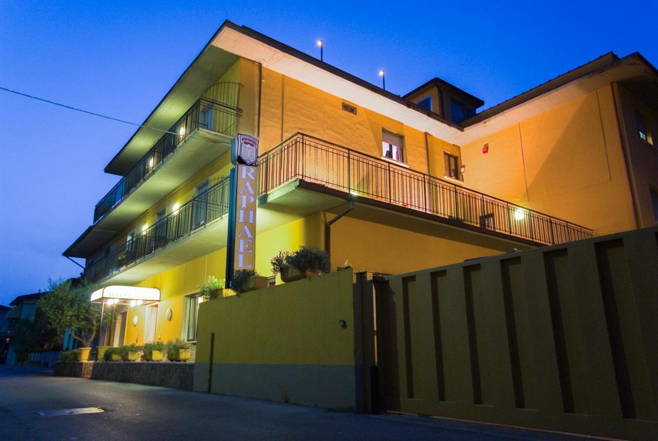 Hotel Raphael 몬테카티니테르메 외부 사진